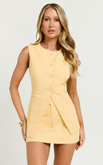 Nicolina Top - Linen Scoop Neck Button Down Vest Top in Lemon