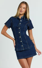 Paige Top - Button Down Short Sleeve Denim Top in Dark Blue Wash