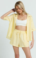 Ramona Top - Linen Short Sleeve Shirt in Lemon